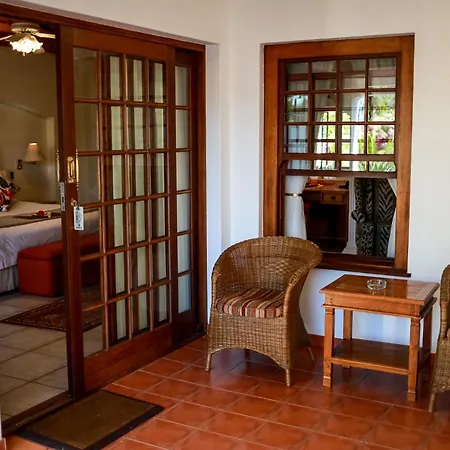 Altes Landhaus Country Lodge Oudtshoorn Exterior photo